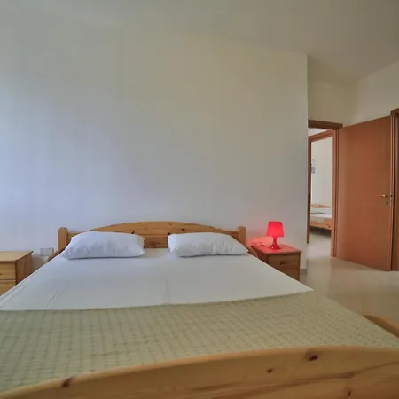 Aparthotel Cala 3*