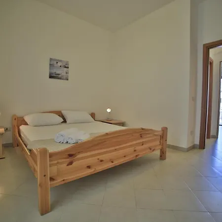 Ξενοδοχείο με διαμερίσματα Cala Marina di Mancaversa