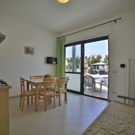 Cala Aparthotel