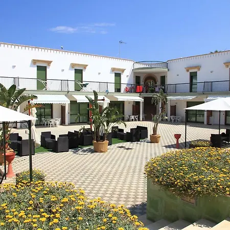 Cala Aparthotel